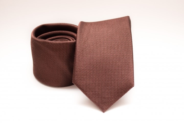 Különleges öltönyhöz különleges nyakkendő dukál!