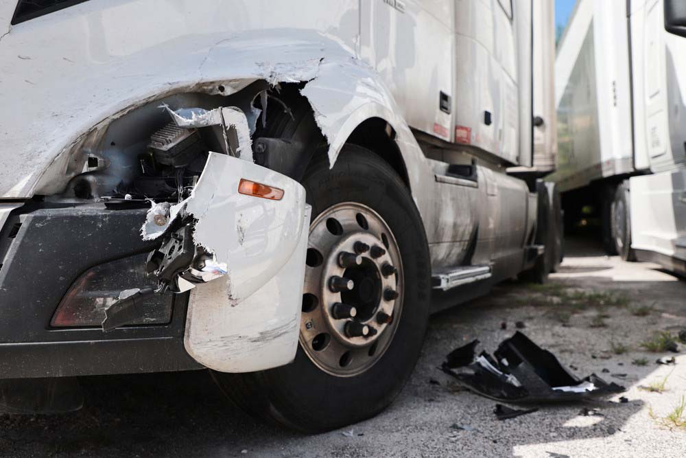 Gyors segítség váratlan probléma esetén: kamion mentése szakszerűen